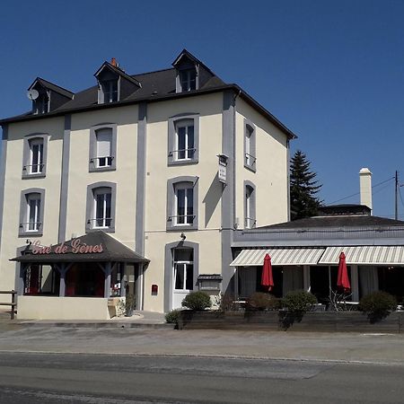 Hotel Le Gue De Genes Ambrieres Les Vallees Esterno foto